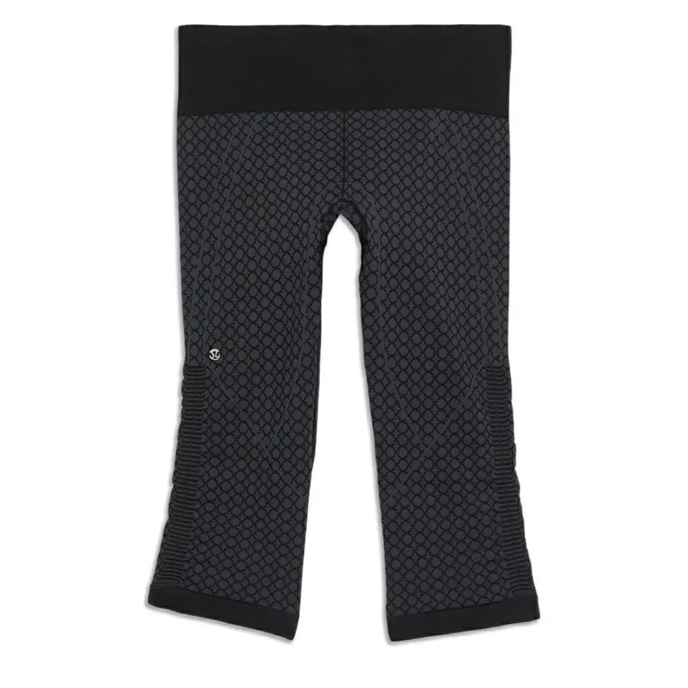 Lululemon Gray and Black Cropped Athletic Pants Sz S